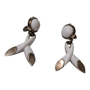 Monet Clip‎ On Dangle Earrings White Gold Ribbon Drop Vintage Jewelry